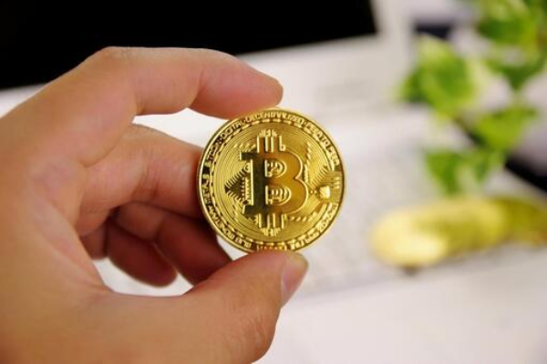 ビットコインを持っている人